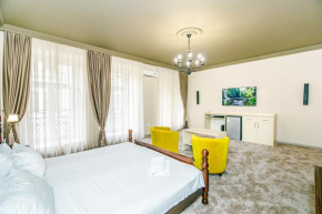 Natavan Apartment by Art Club